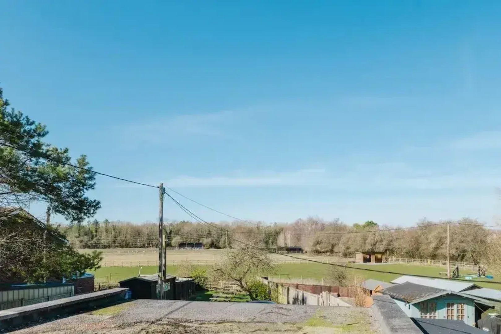 Idyllic Foodie Retreat above Silks Pub