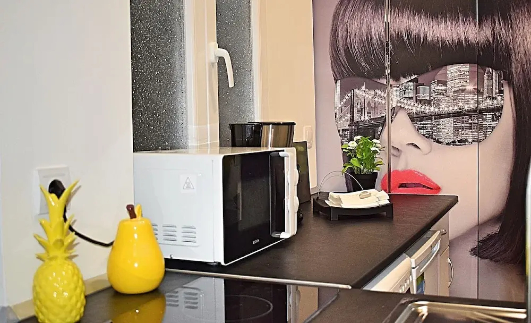 Bravo Murillo Apartment Center