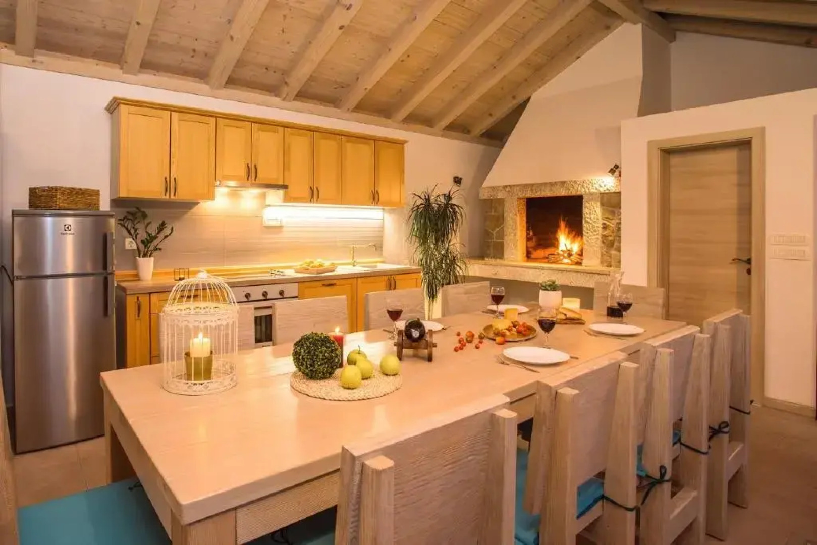 VILLA SKURA private heated pool 32m2, summer kitchen, 4 bedrooms, garden