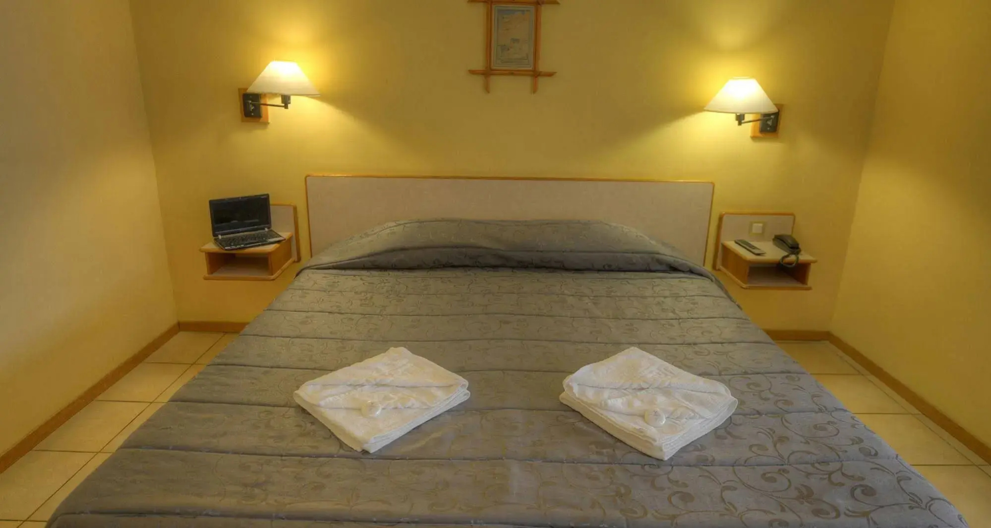 Sliema Chalet Hotel