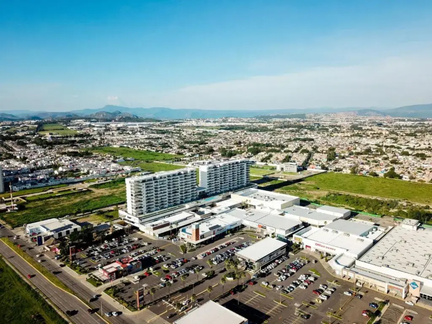 Real View Towers E201 by Casago