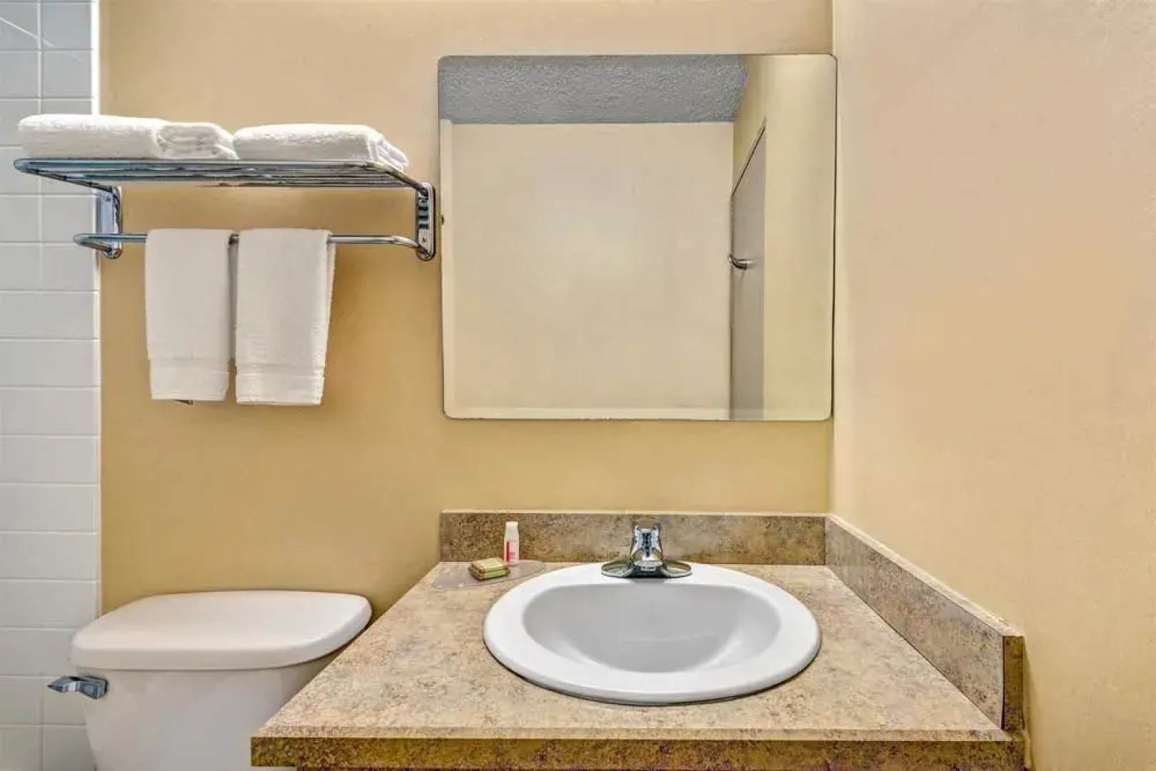 Super 8 Hartford South - Rocky Hill