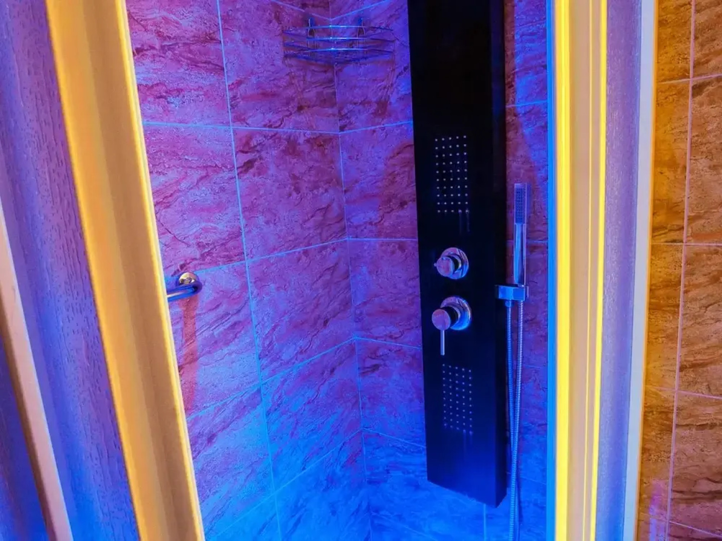 Modern Apartment in Riello with Hot Tub