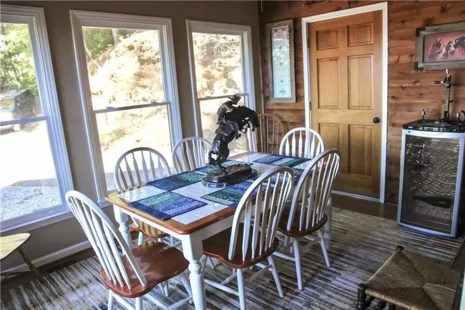 Hold Your Horses - 3 Bedroom Home