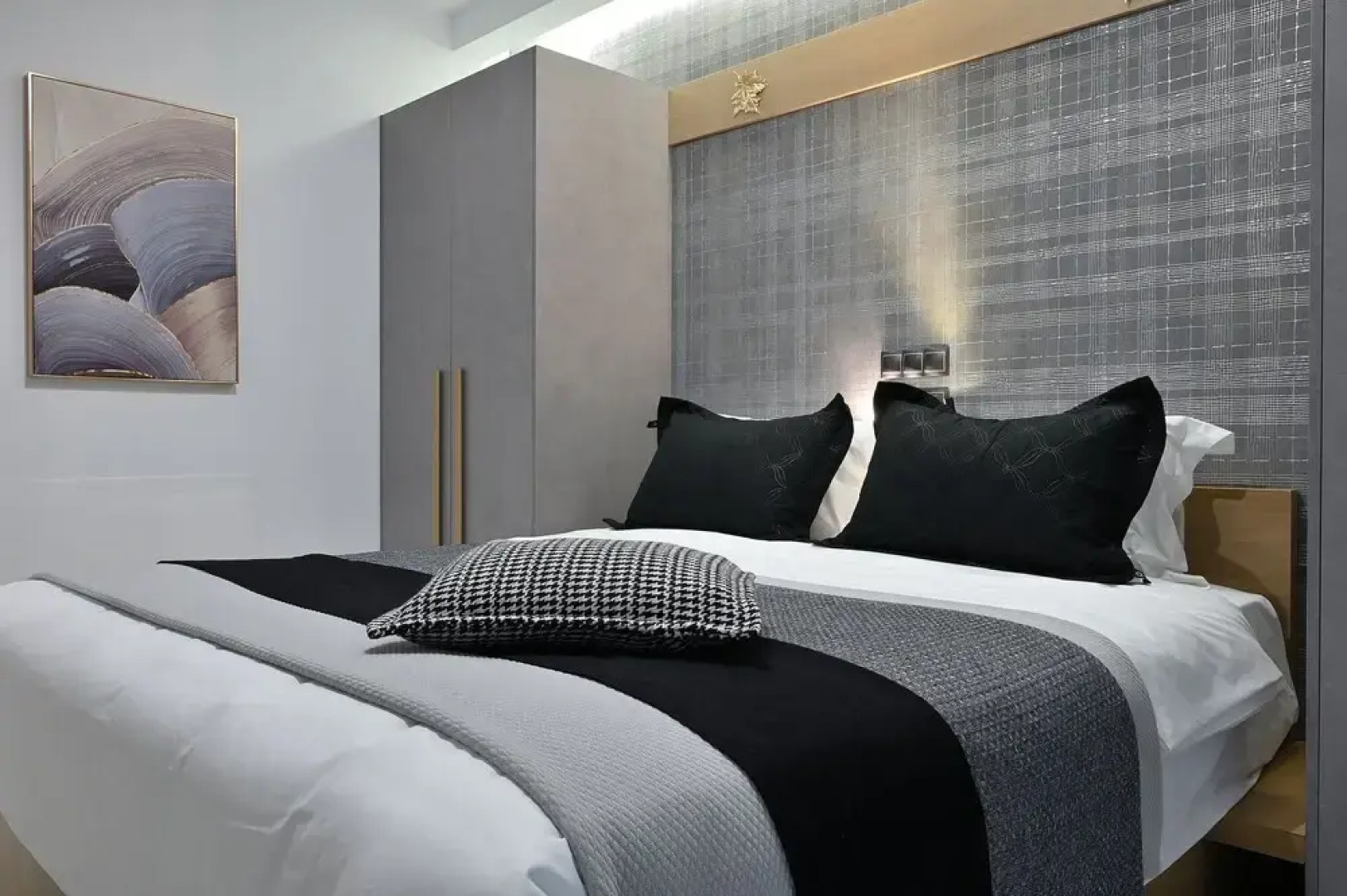 The Lop Athens Holiday Luxury Suites