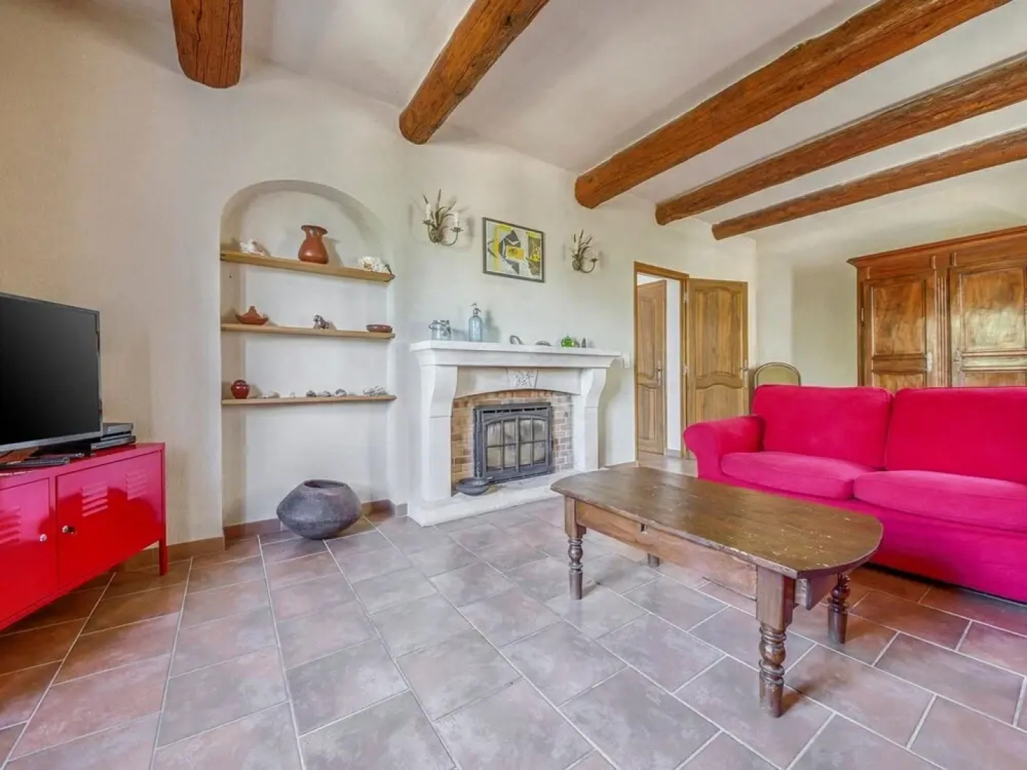 Alluring Holiday Home in Seguret With Private Swimming Pool