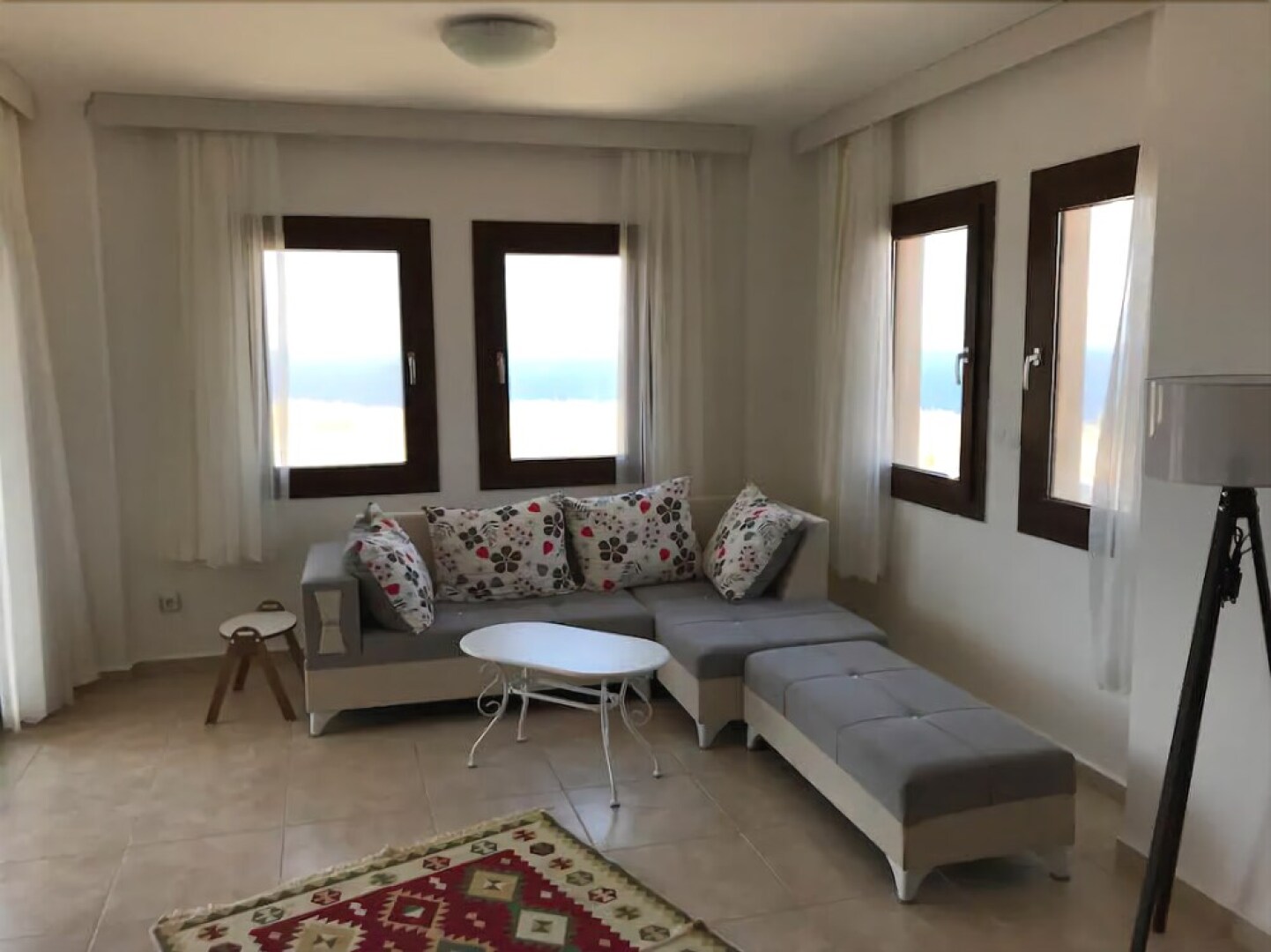 Villa with Hot Tub in Peninsula