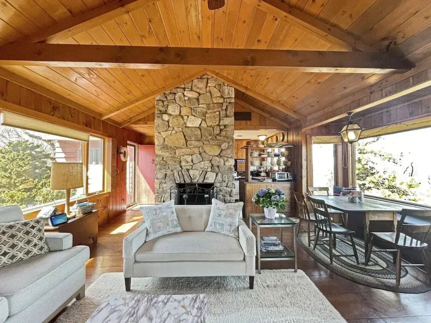 Ragged Rocks - Warm And Inviting Cottage With Uninterrupted Ocean Views 2 Bedroom Home by RedAwning