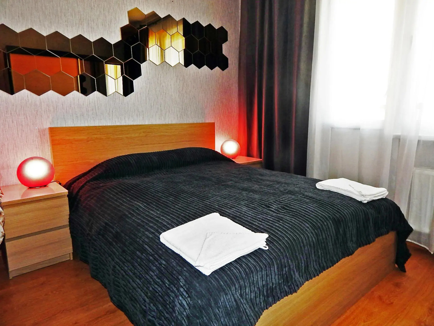 Апартаменты Hanaka, Юбилейный пр-т 78