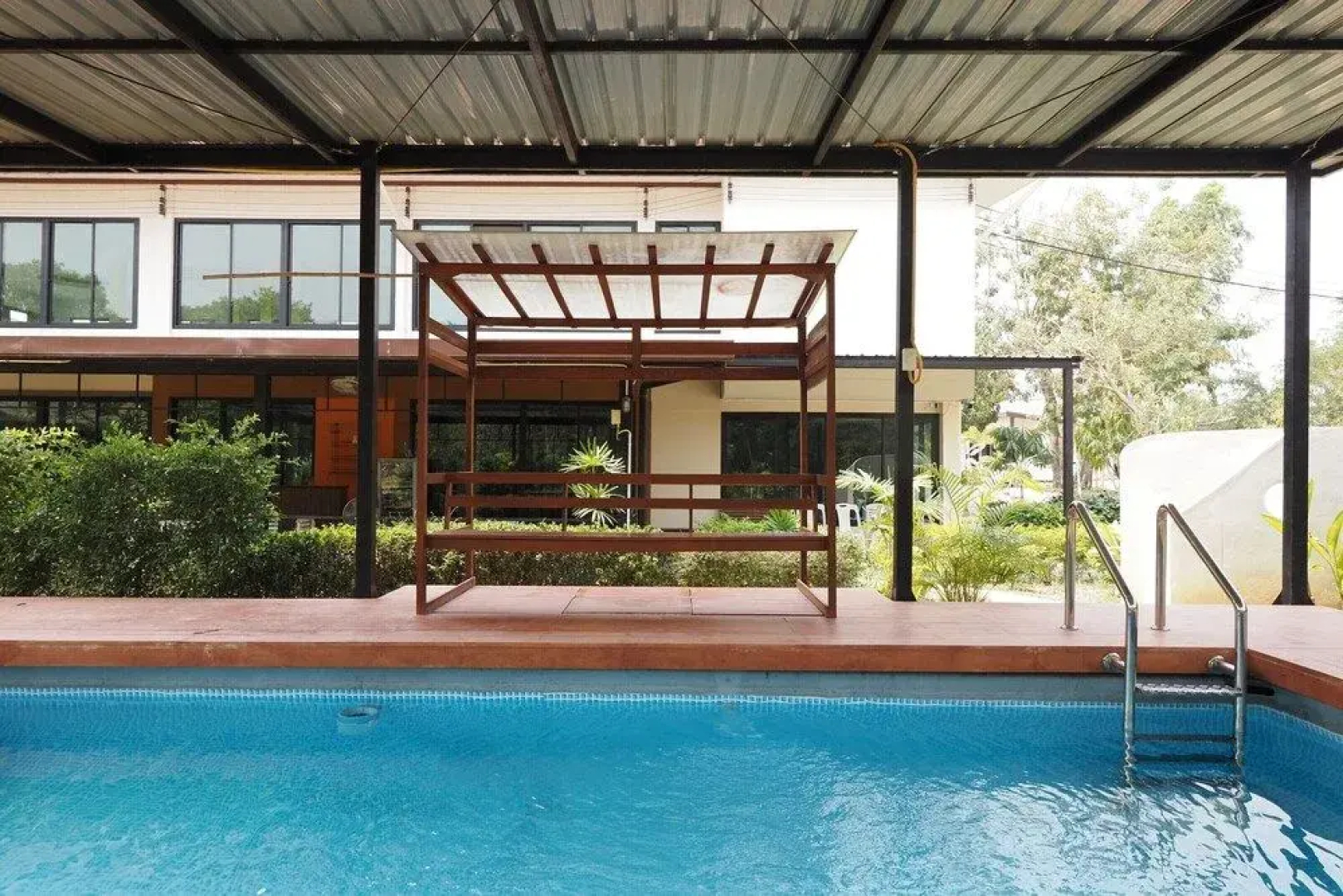 OYO 733 T Resort