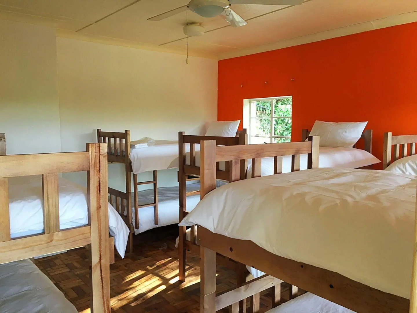 Wanderlust Adventures - Hostel/Backpacker