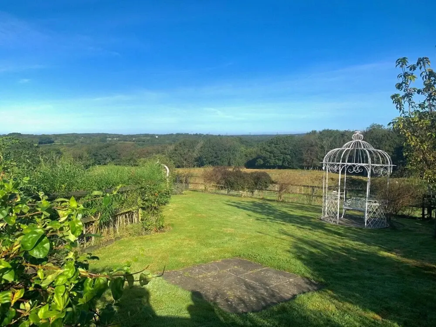 Lovely 1-bed Cottage in Hellingly
