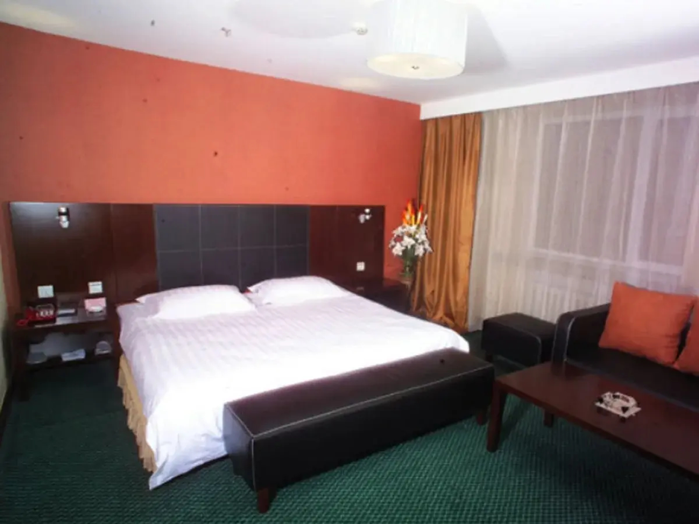 Longda Holiday Hotel