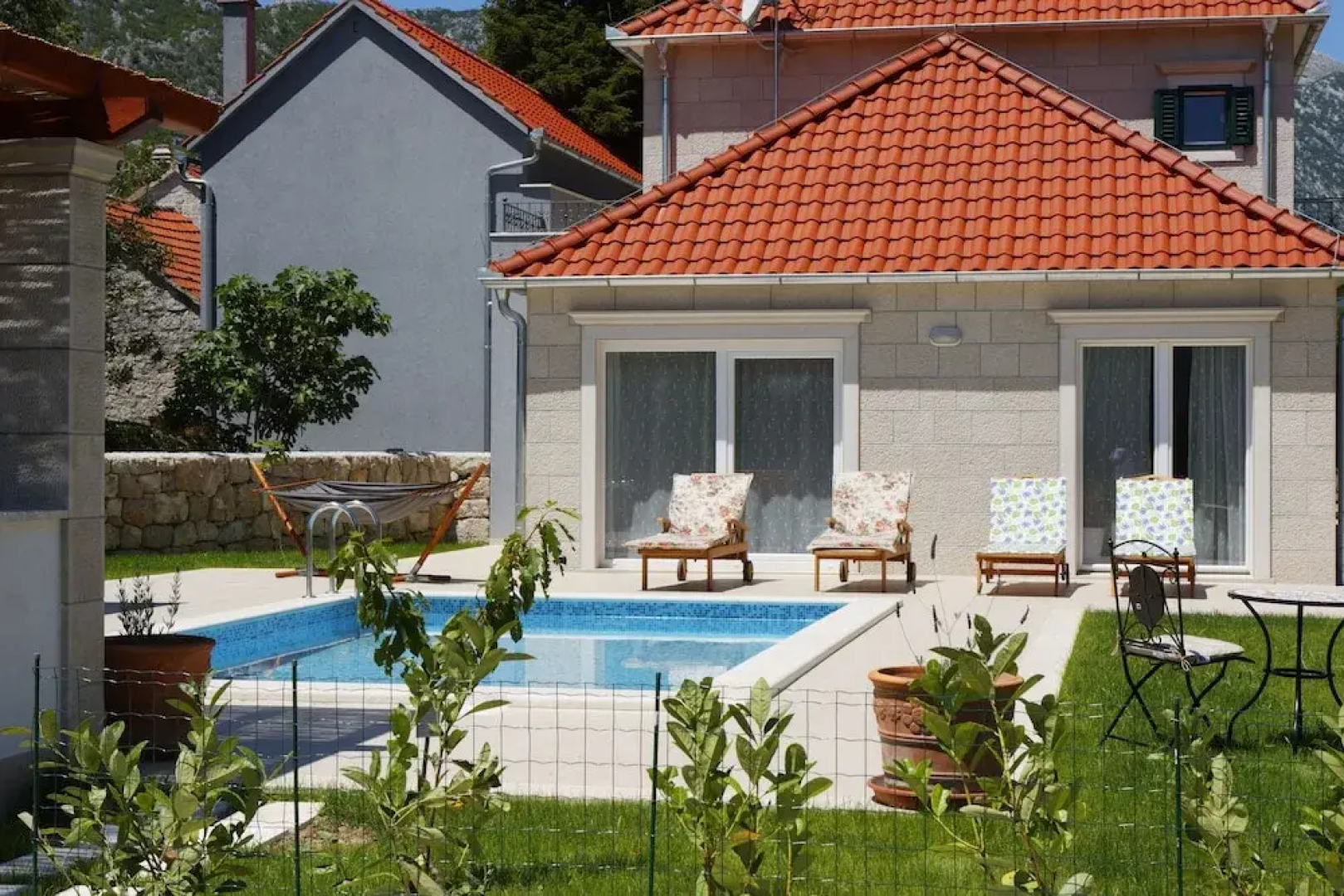Villa Zupa in quiet part of Dalmatian Hinterland