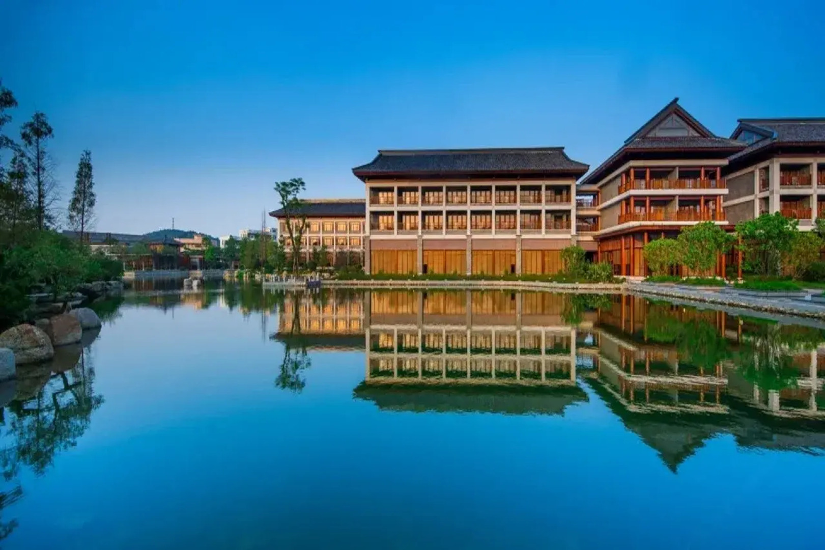 Yunfu Xinxing Chanquan Resort Hotel