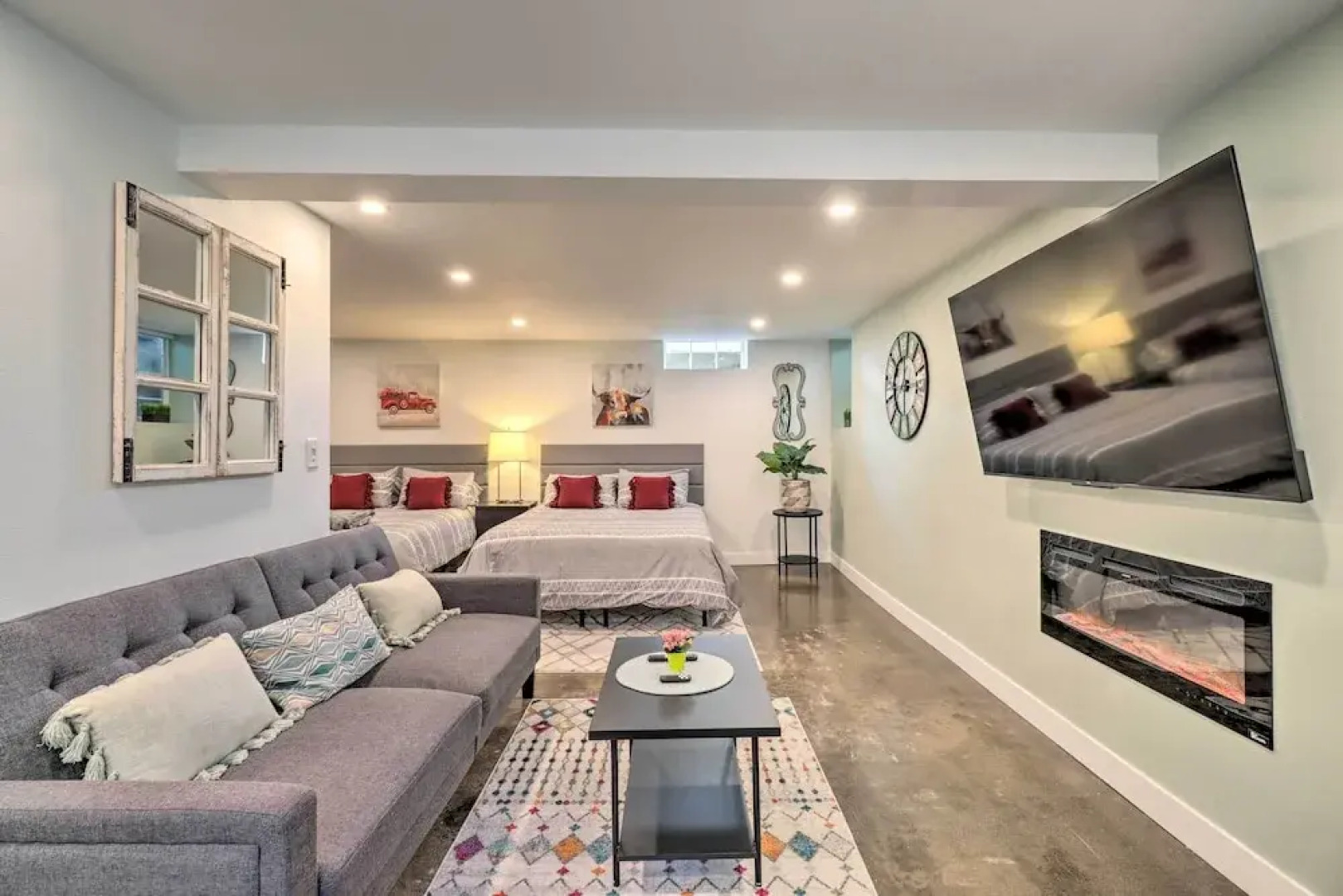 1 Mi to Riverwalk: Downtown Reno Studio w/ Patio!