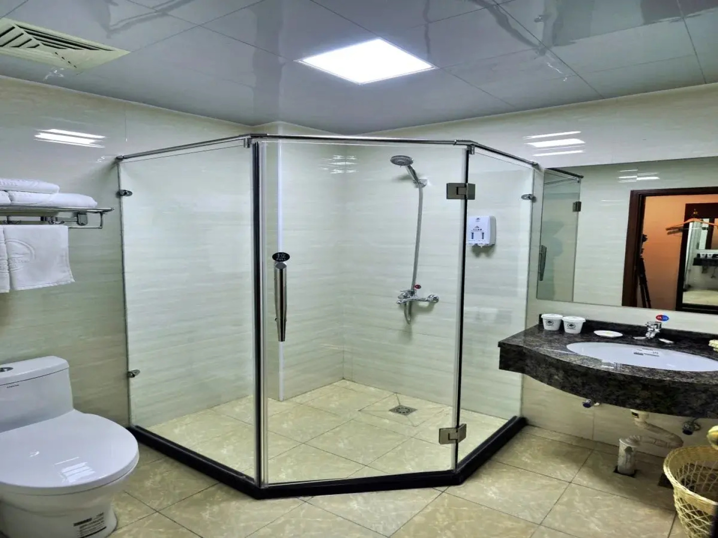 GreenTree Inn Zhangjiakou Jinding Ci’er Mountain Road Business Hotel