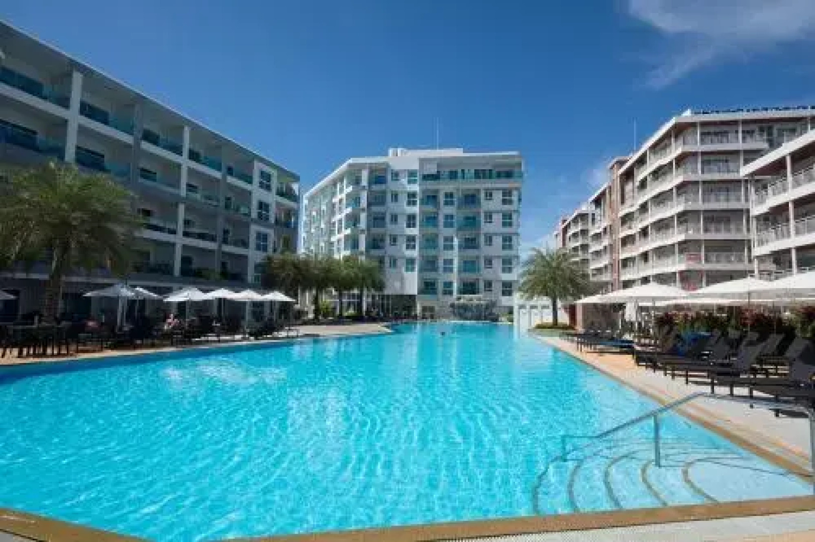 Grand Blue Condo 602 By Malai