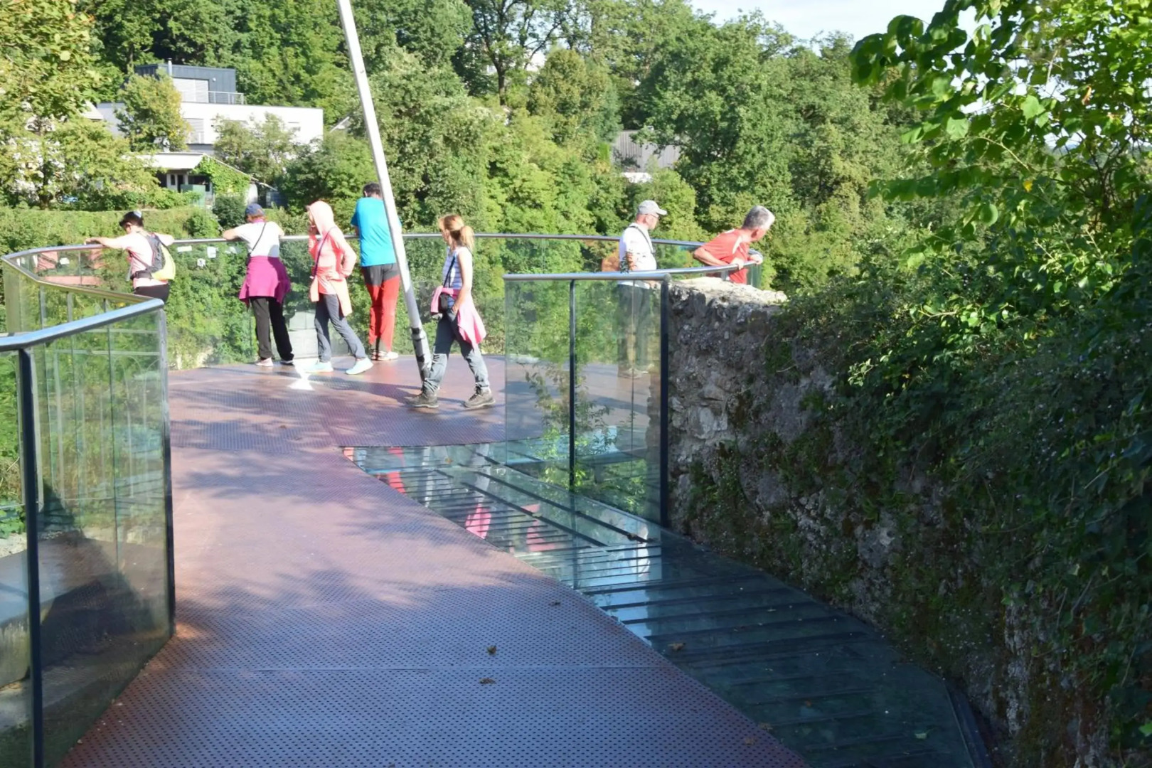 COMFY and BRIGHT Apartment