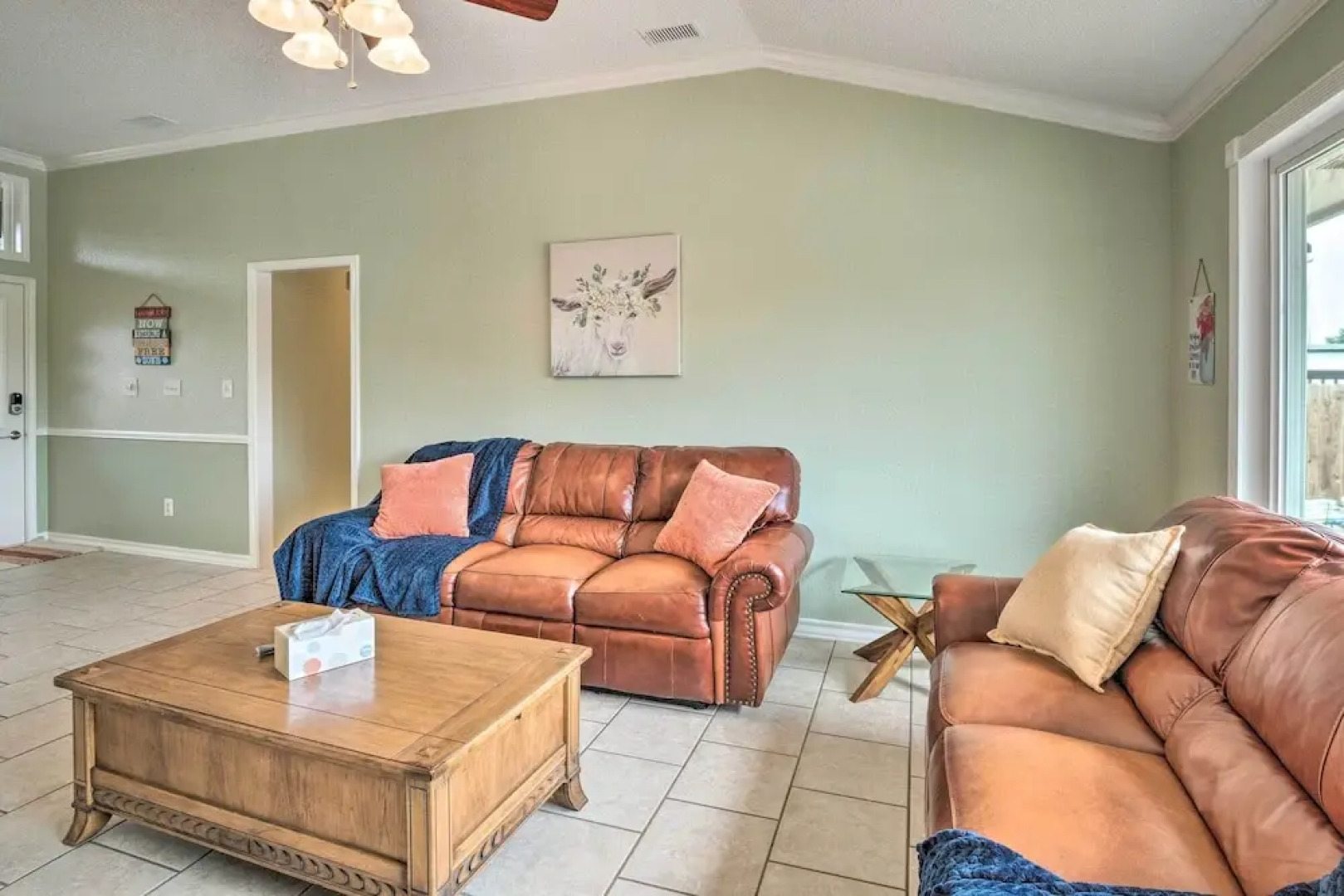 Hot Tub, Pool, & Fire Pit: Gorgeous Hutto Home