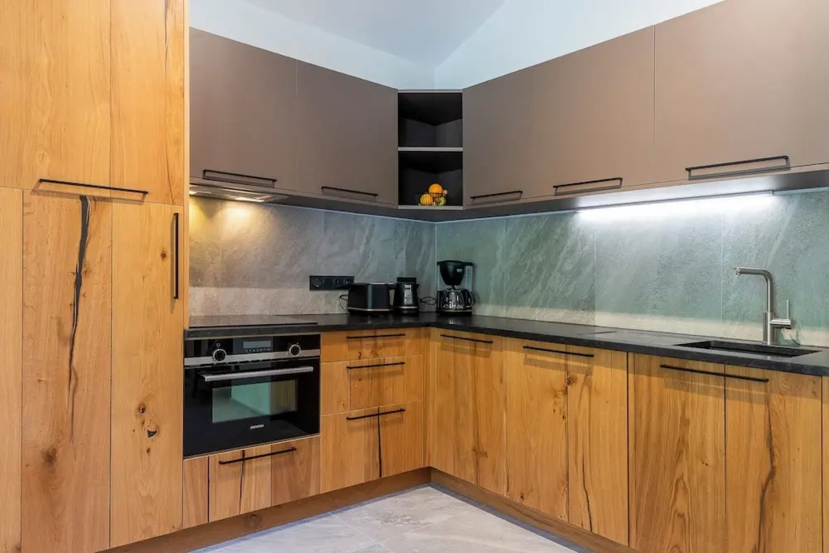 La Cour Aux Ecureuils