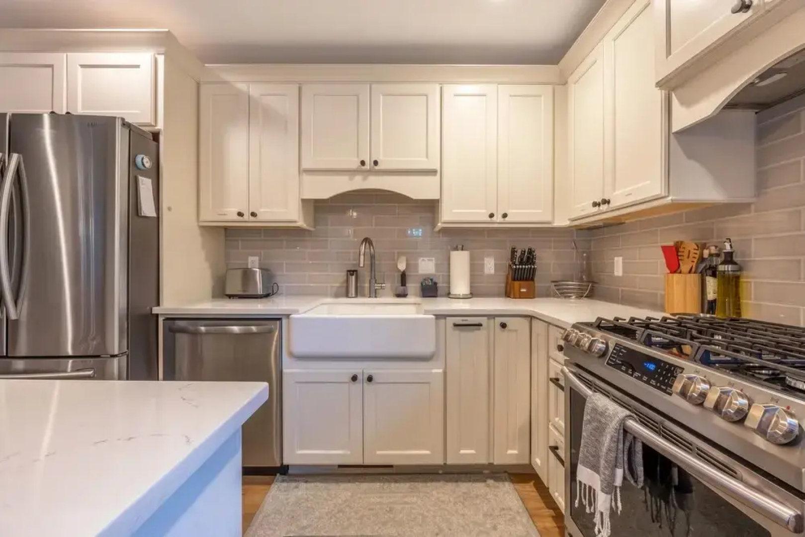 Ava's Castle 2 Bedroom Home by Redawning