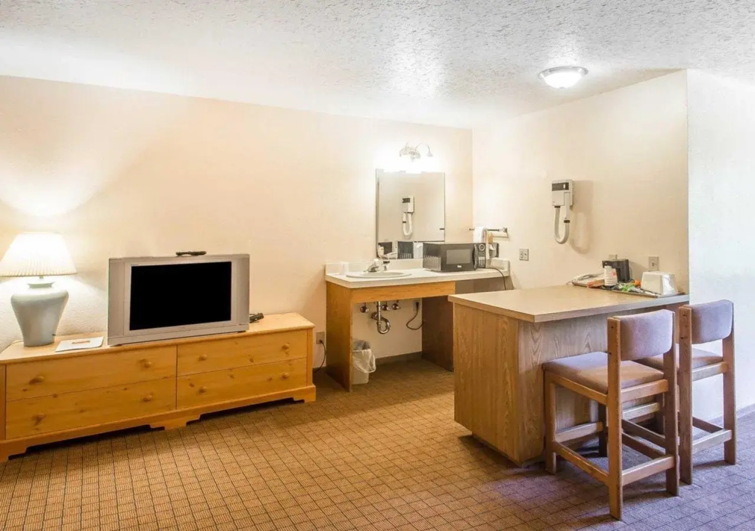 Econo Lodge Inn & Suites Menomonie