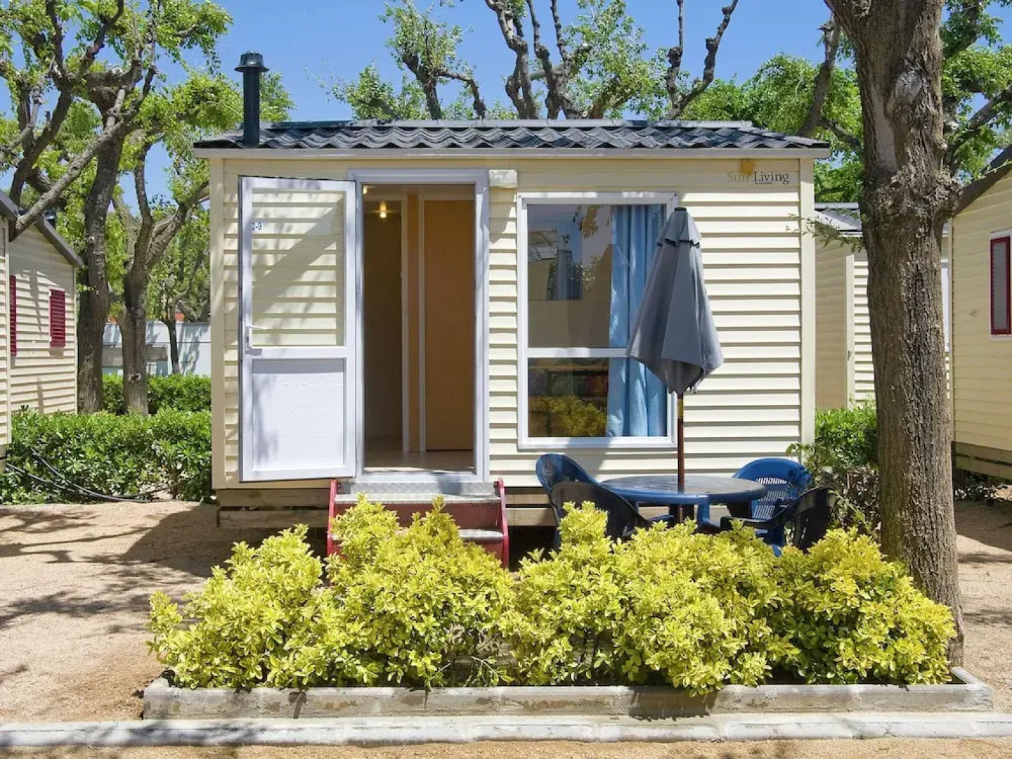 Cozy Chalet With a Terrace, Just 200 m. From the Beach