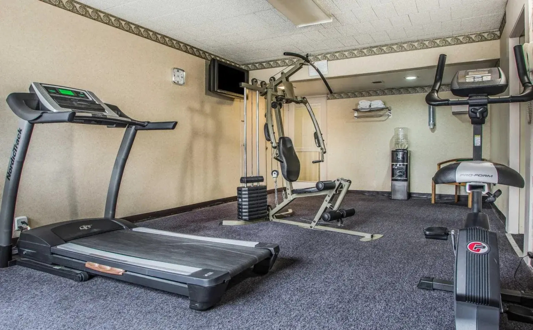 Studio 6 Suites Clarion, PA