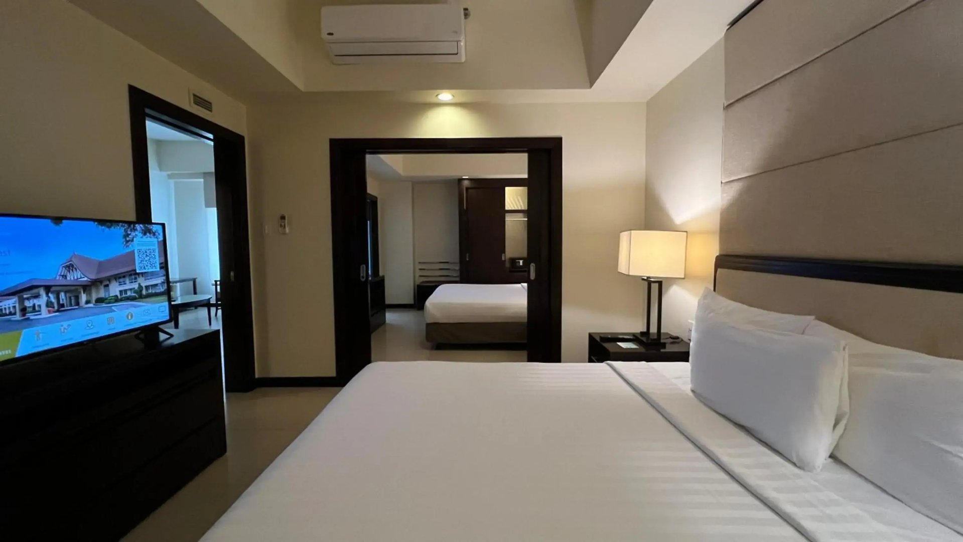 Taal Vista Hotel