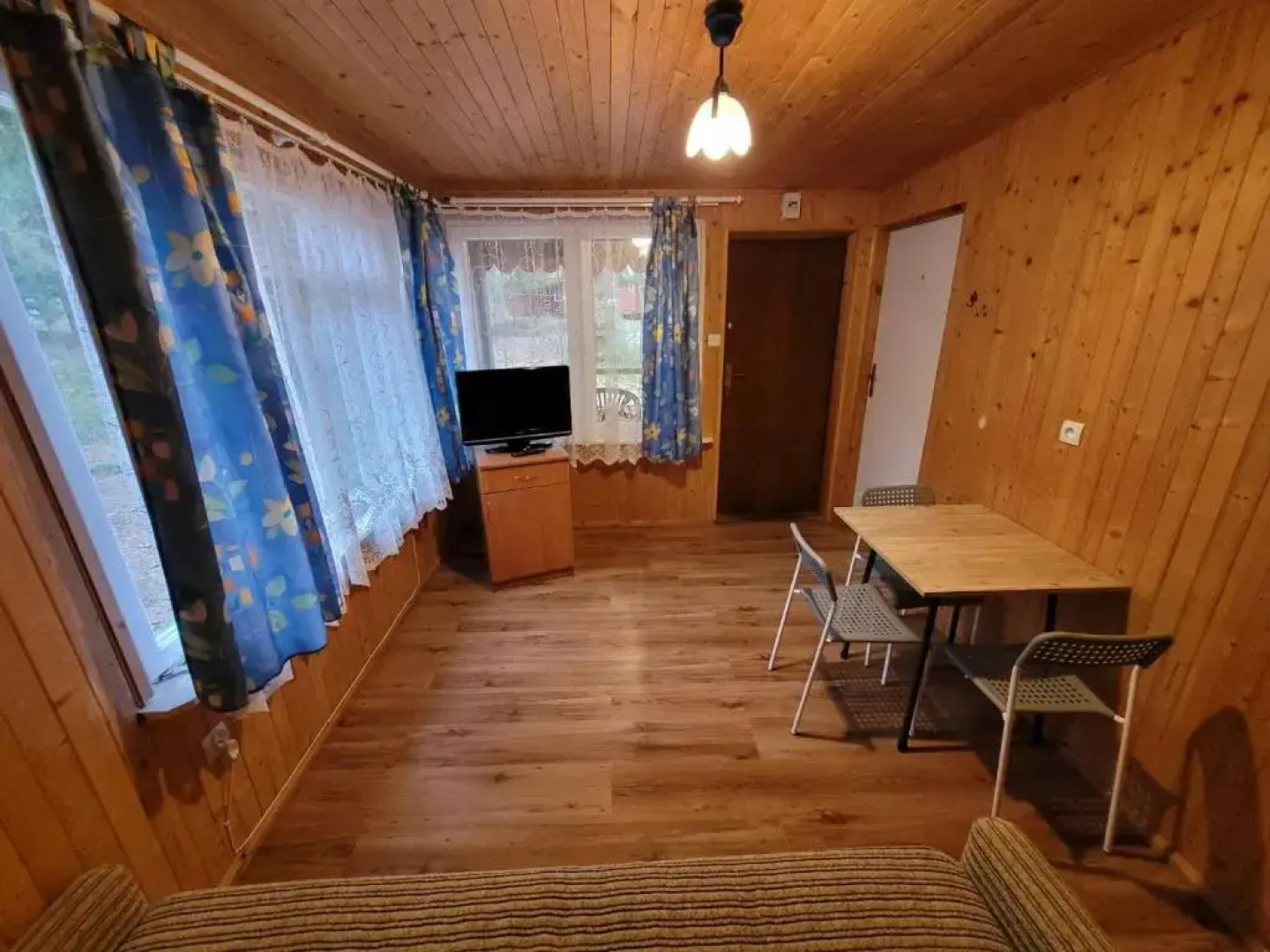 O.W. Krakus II - Domki i Pokoje