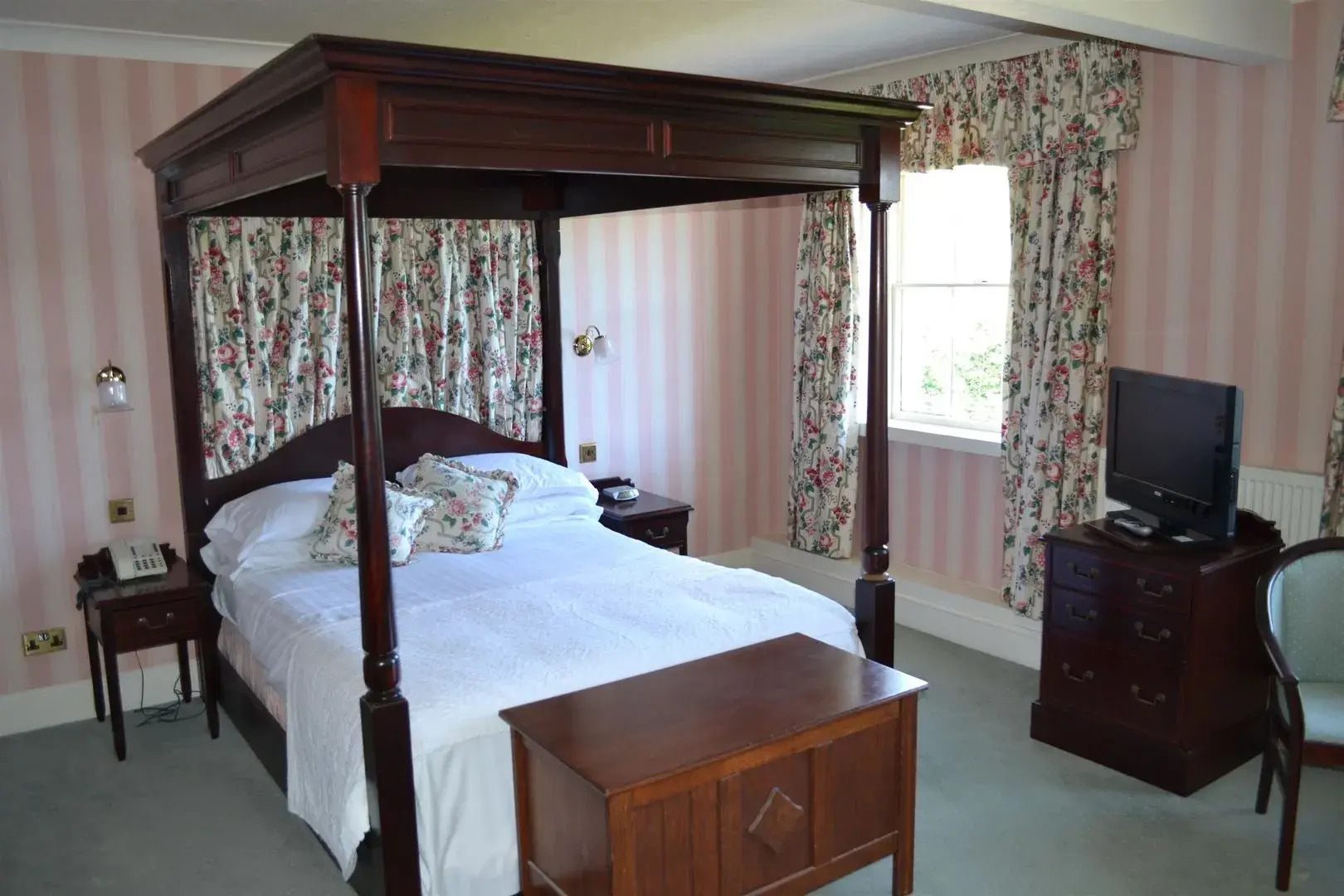 The Izaak Walton Hotel