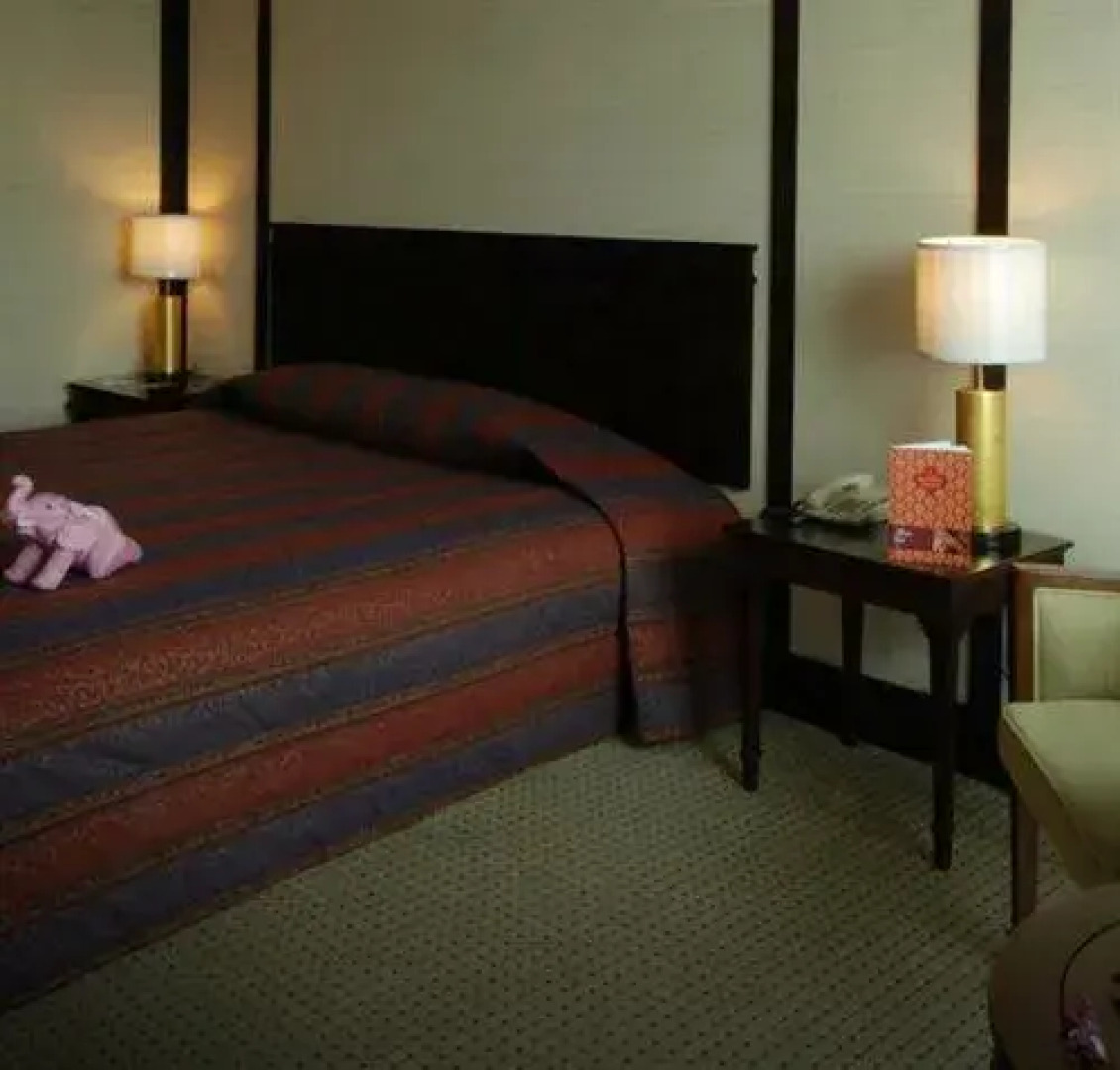 Iyara Lake Hotel & Resort