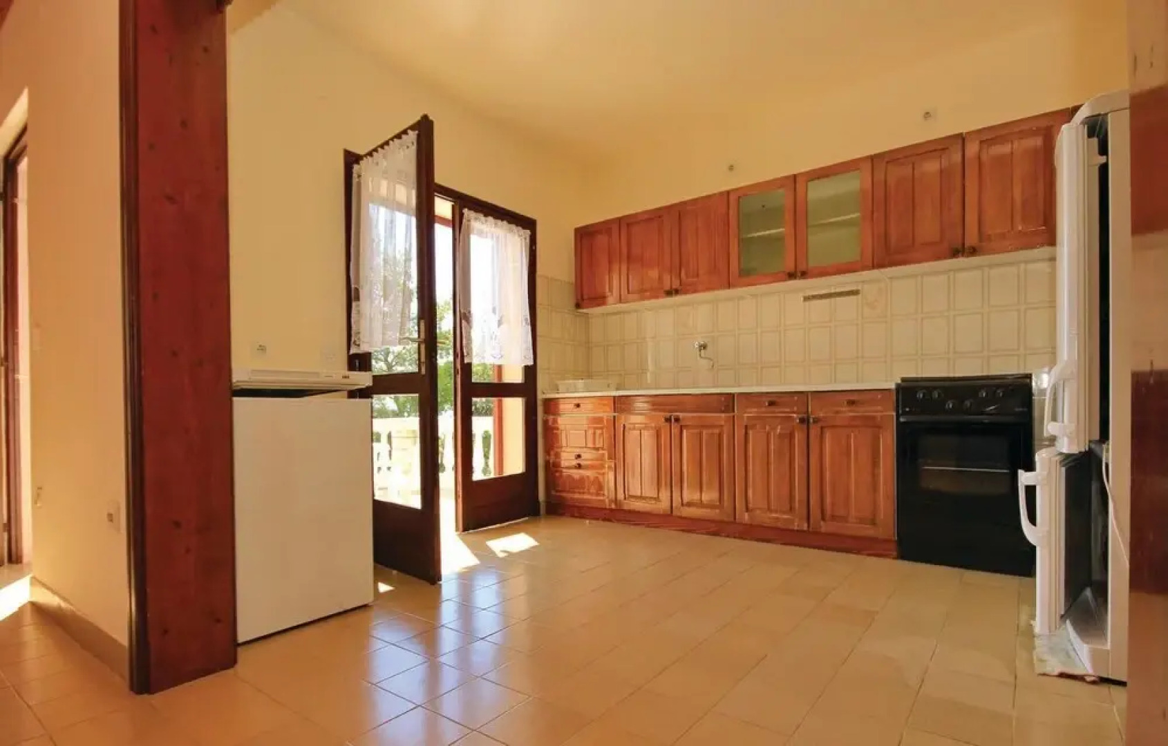 Amazing Home in Prizba With Wifi and 7 Bedrooms