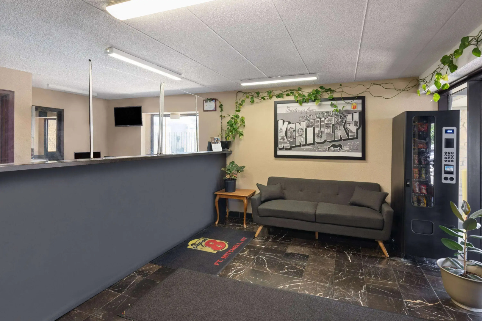 Super 8 by Wyndham Fort Mitchell Cincinnati Area