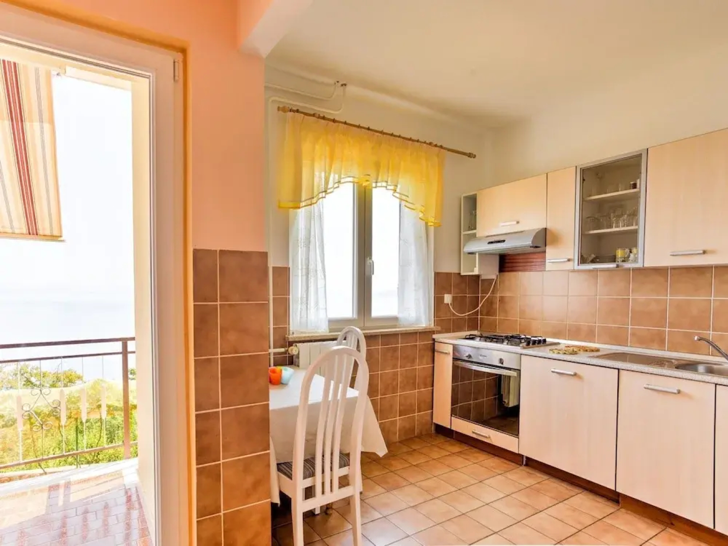 Laurus Tuli Evica in Tuli Evica