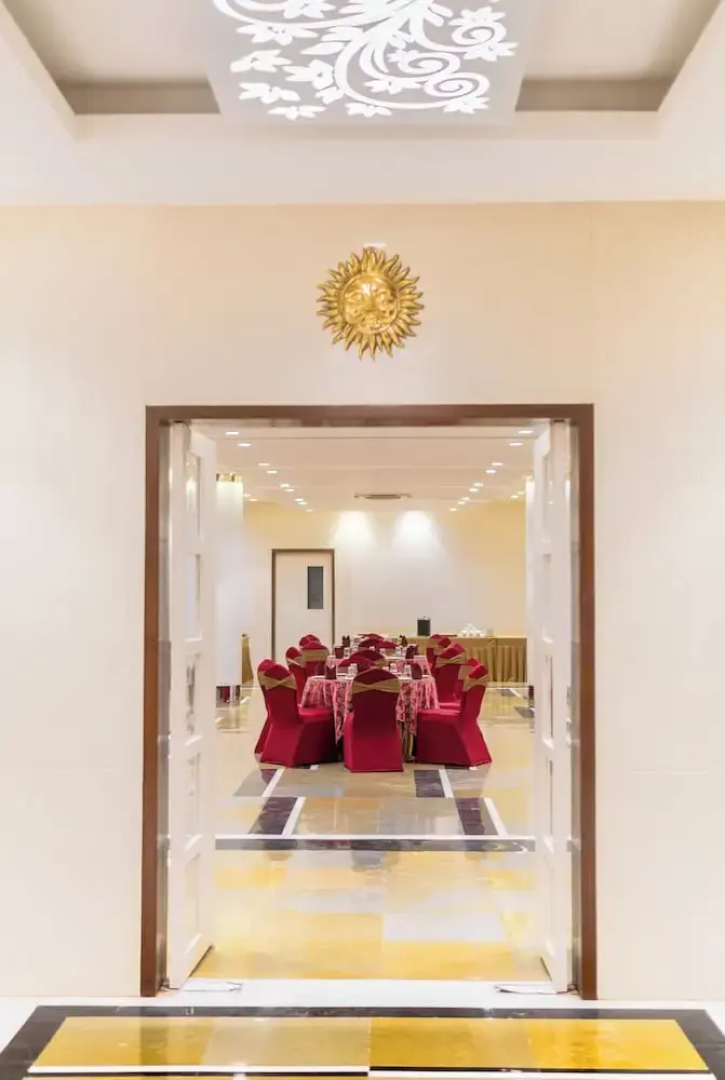 Maharaja Agrasen Palace - Pure Vegetarian