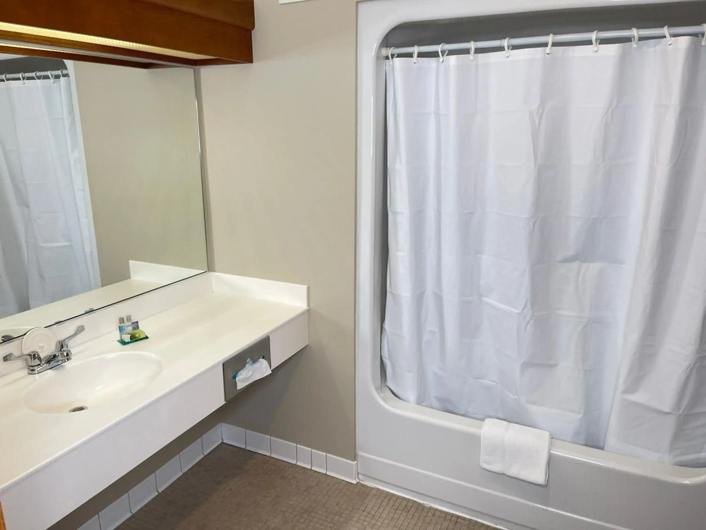 Farmstead Inn & Conference Center