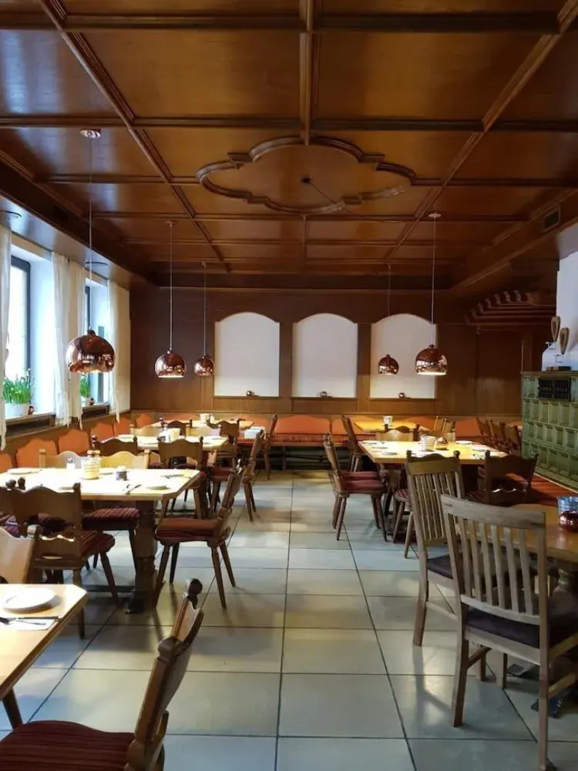 Tiroler Landgasthaus Besenkammerl