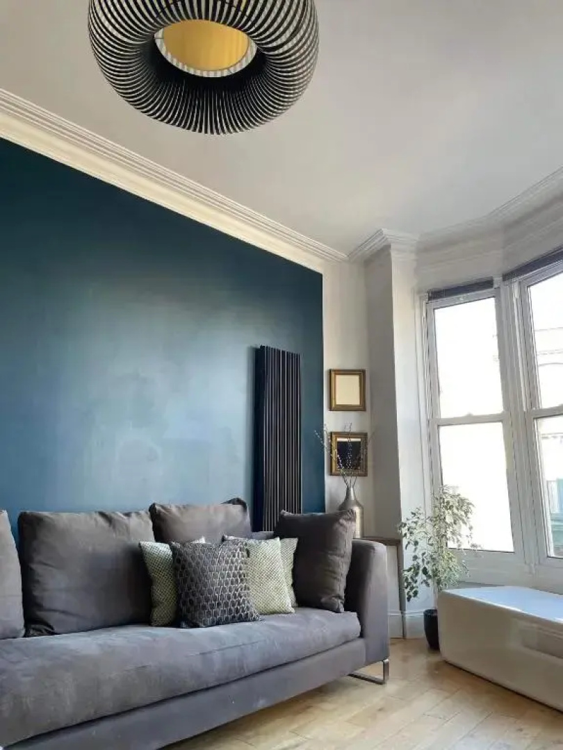 The Clock Tower Apartment - Large, Modern, 2 bed apartment, Southsea with Free parking - sleeps 4