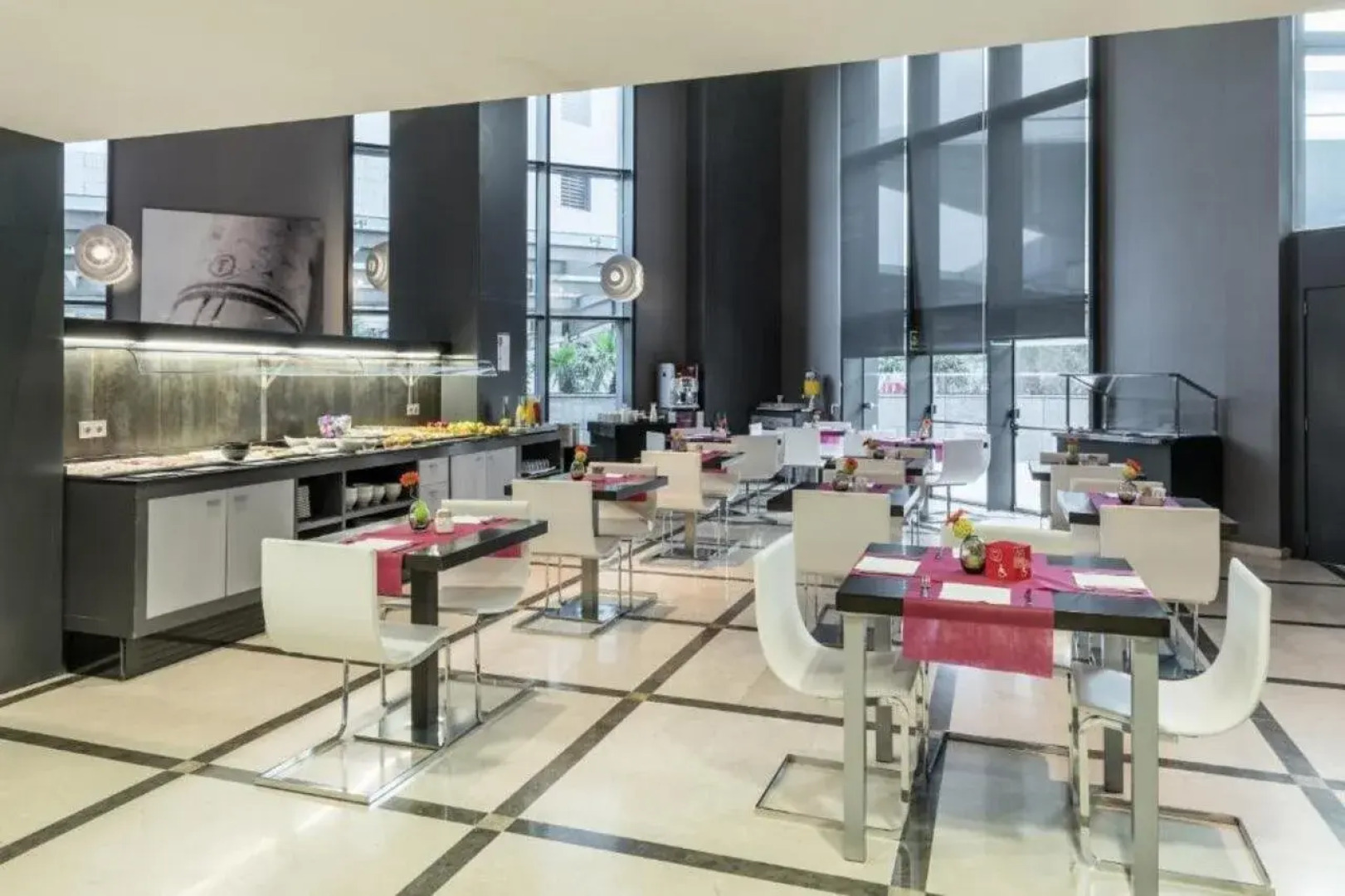 Hotel Ilunion Aqua 4