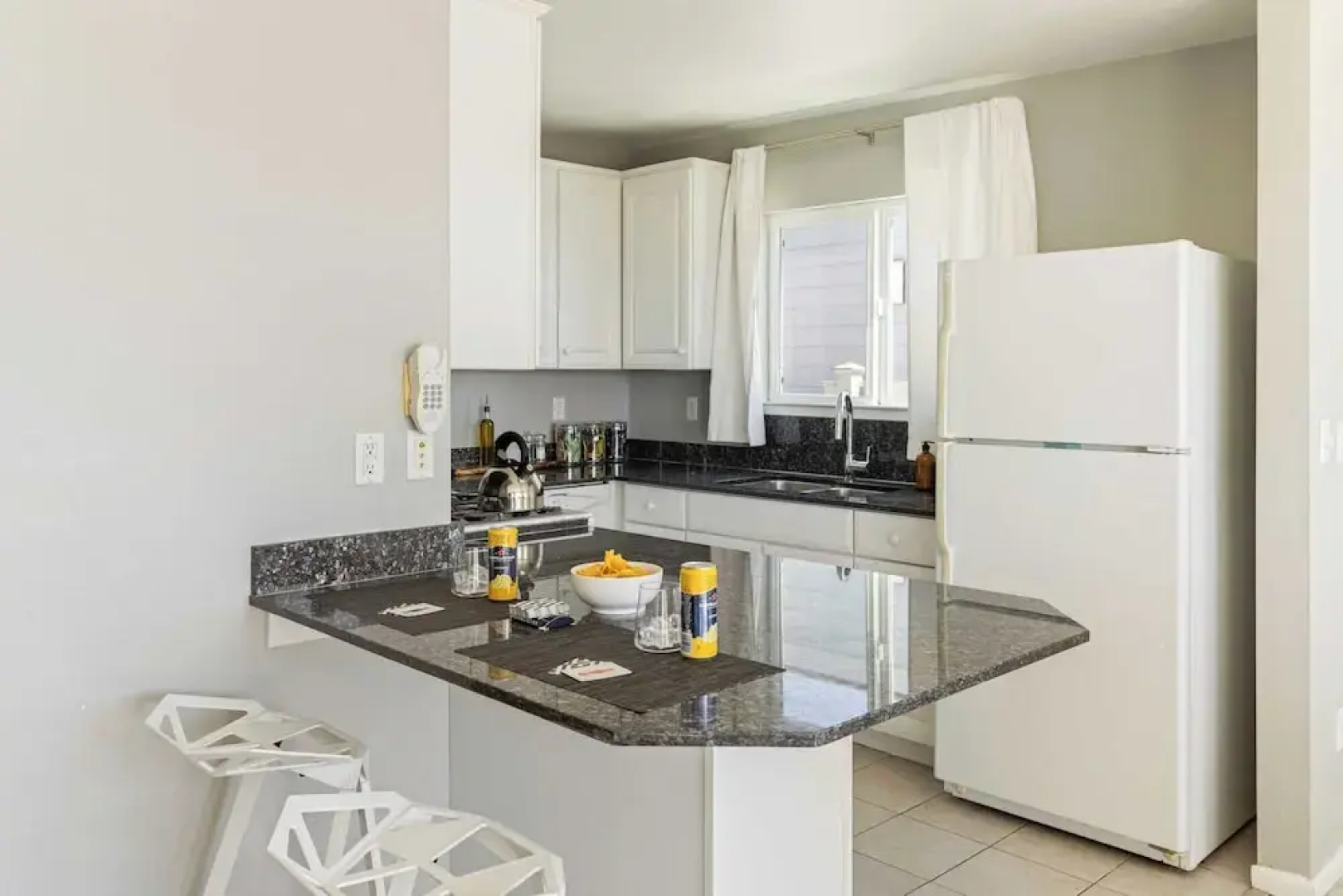 4 Cayucos Bungalows Steps to Beach, Sleeps 16, Pet Friendly