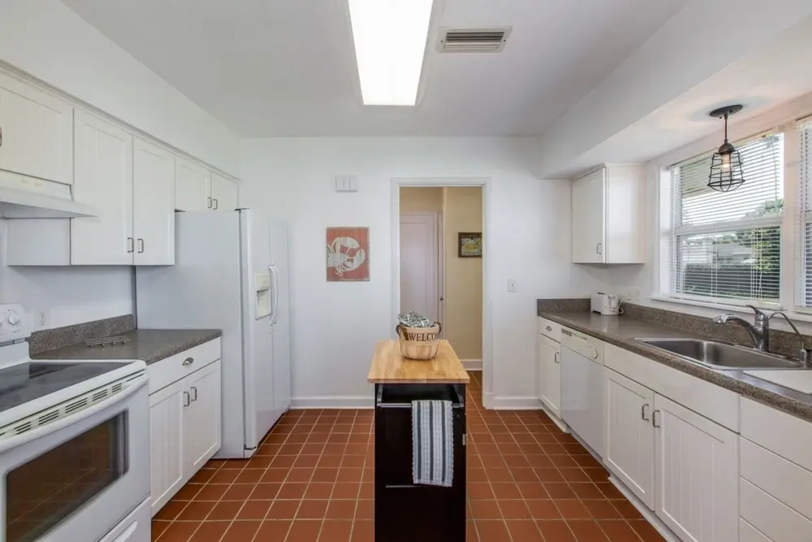 Treasured Times Beach House 3 Bedroom Home by RedAwning, Clearwater Beach