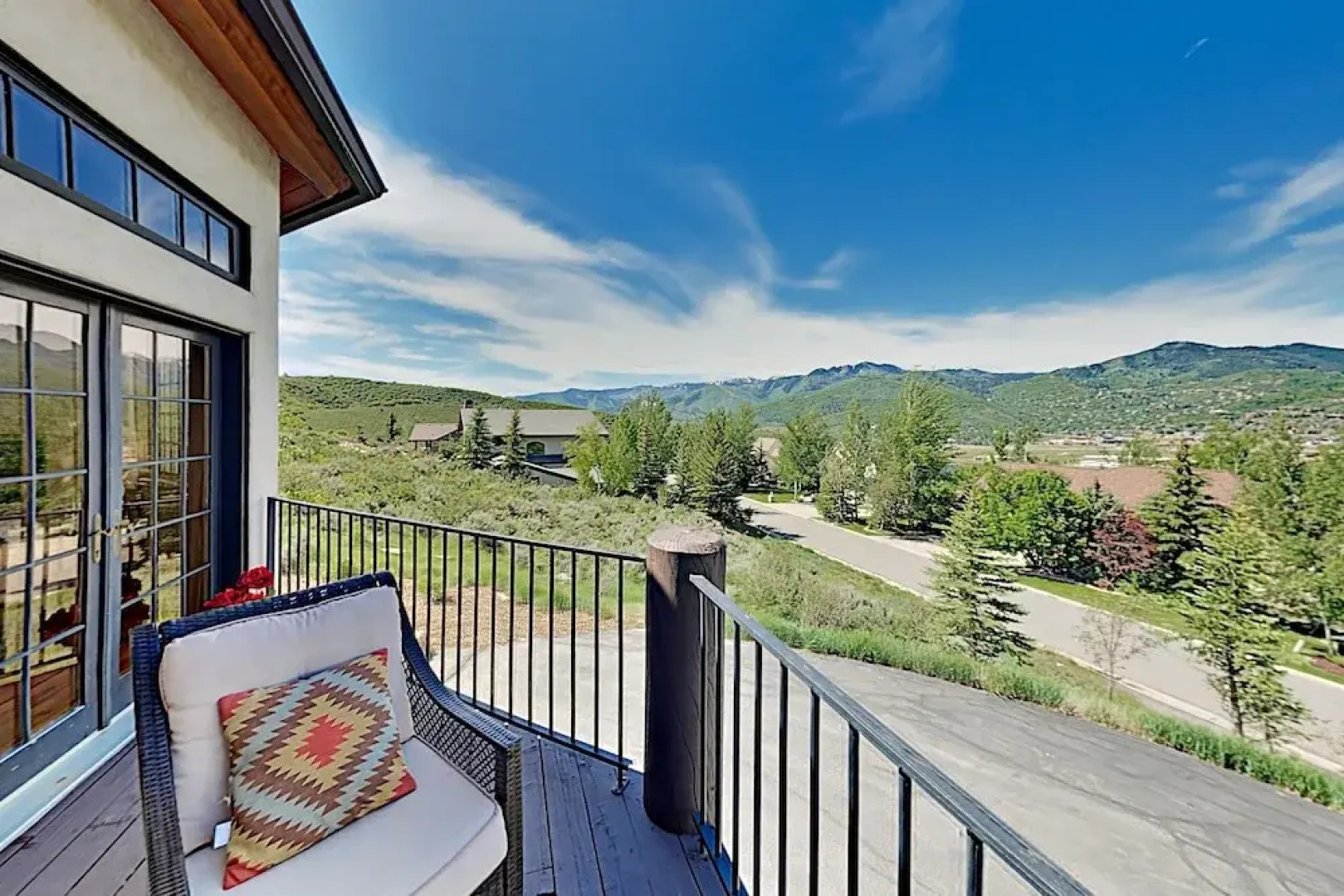 Jeremy Ranch : Hot Tub, Garage & 2 Kitchens 5 Bedroom Home