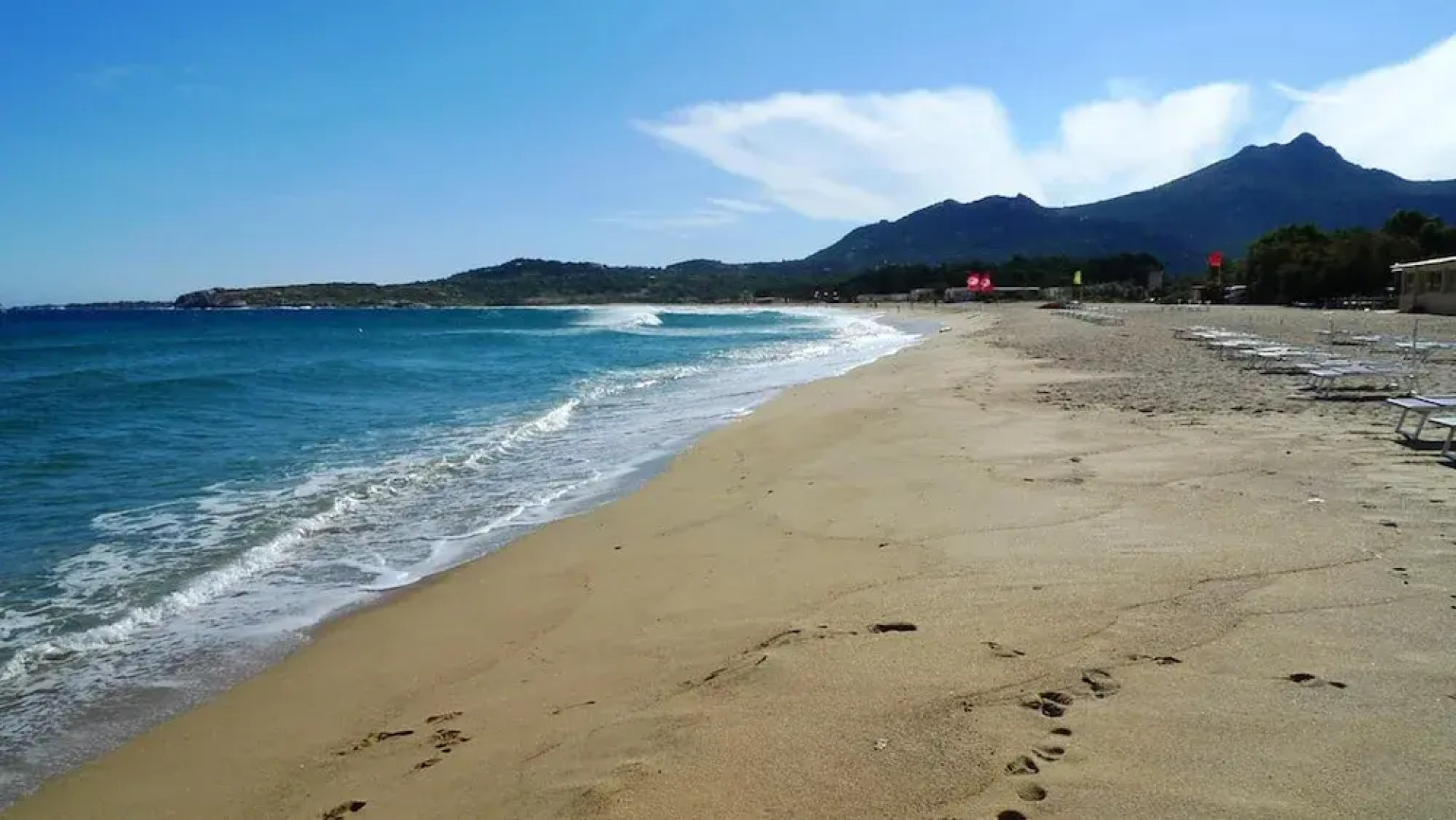 Apartment With 3 Bedrooms in Algajola - 300 m From the Beach