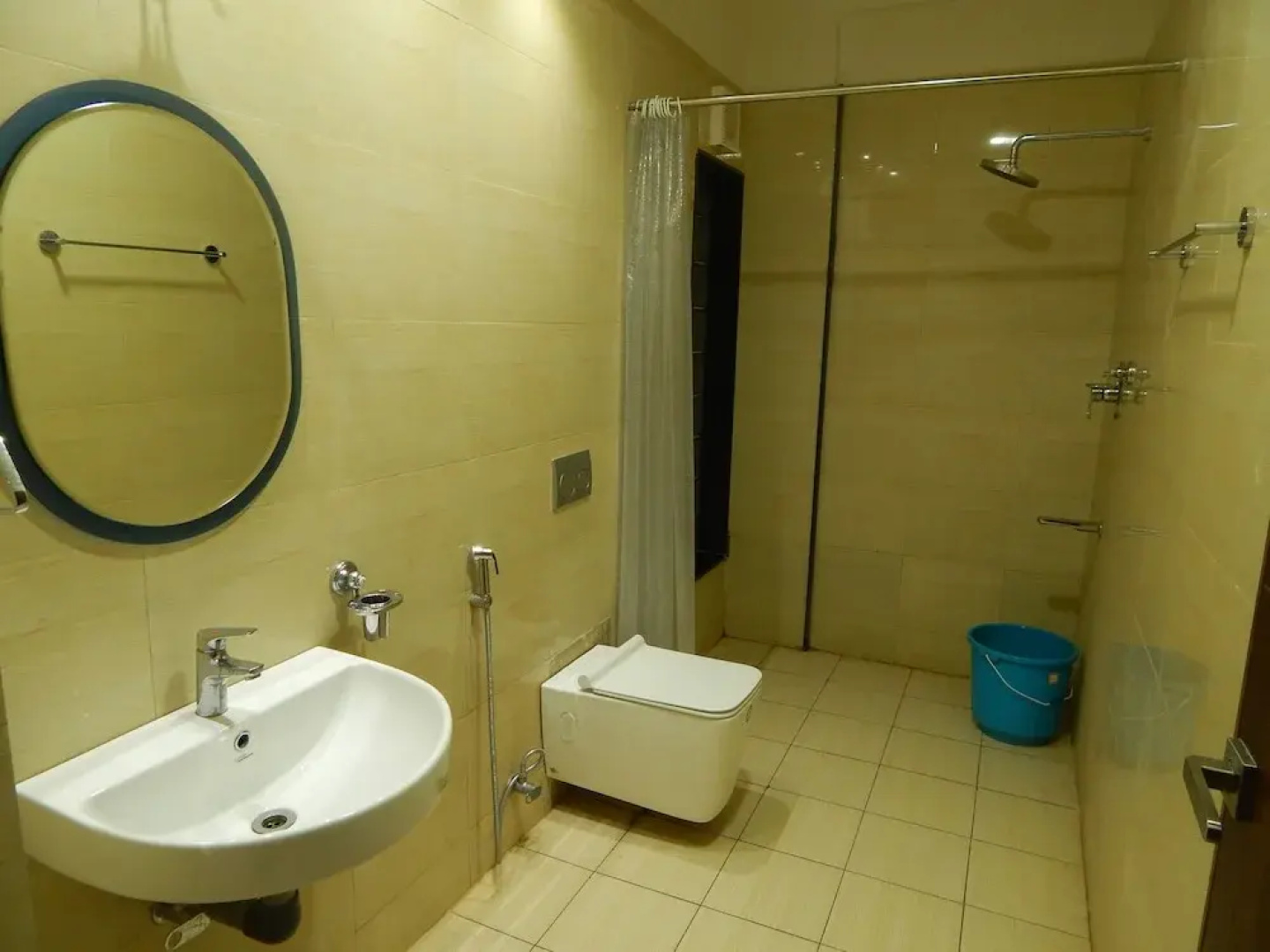 Hotel Aadhi