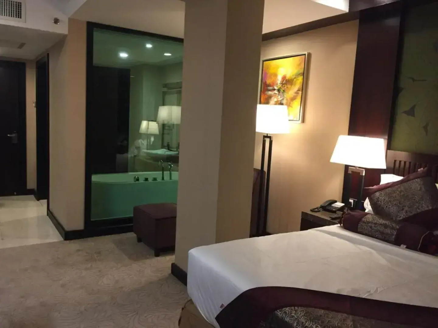 Royale Signature Hotel