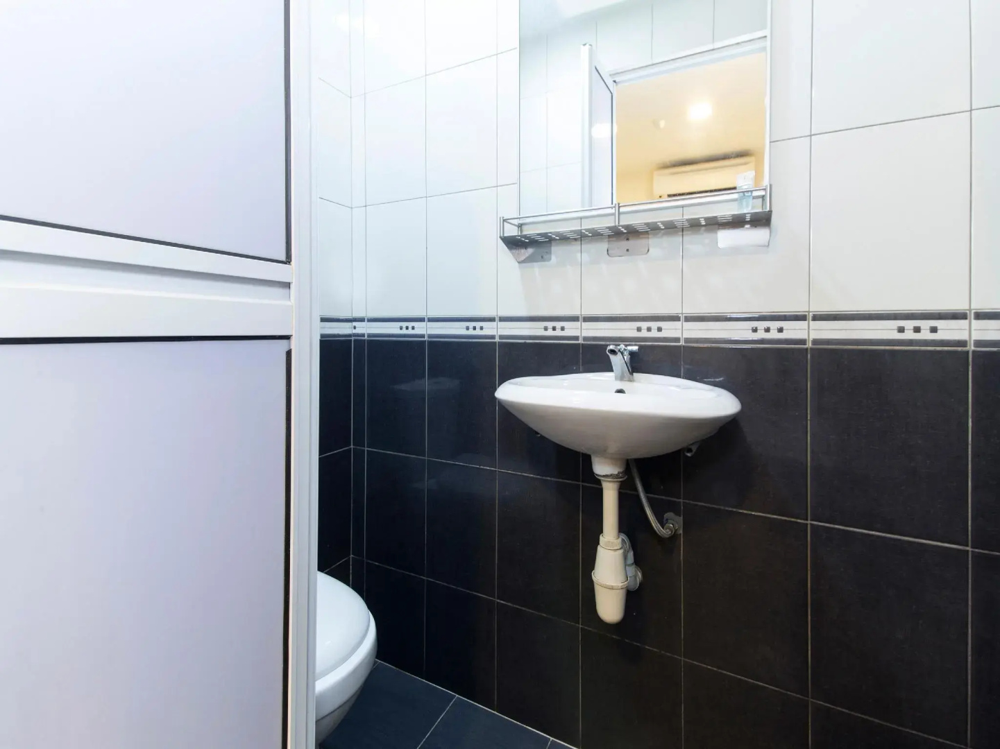 OYO 124 Hotel Seniman Sentul (Sanitized Stay)