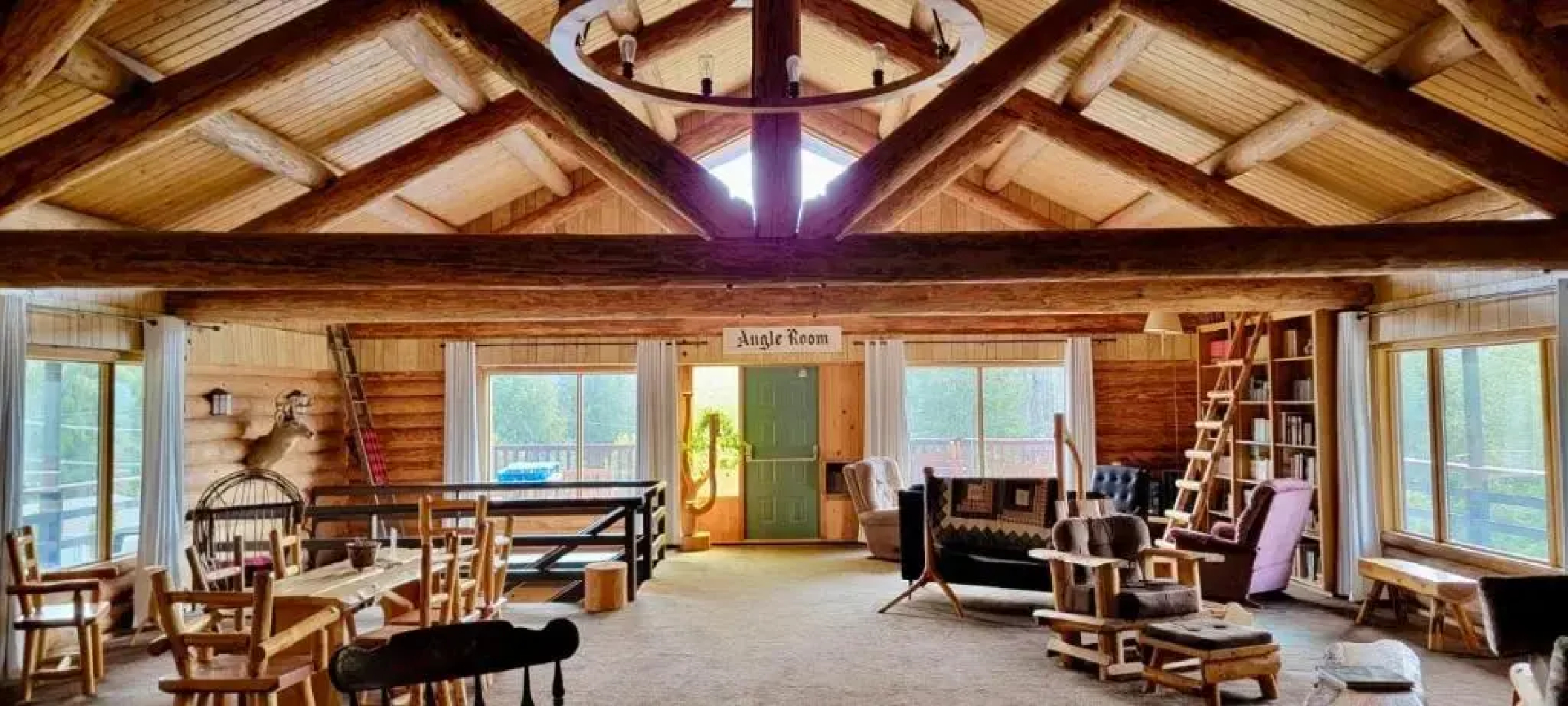 Anglemont Inn