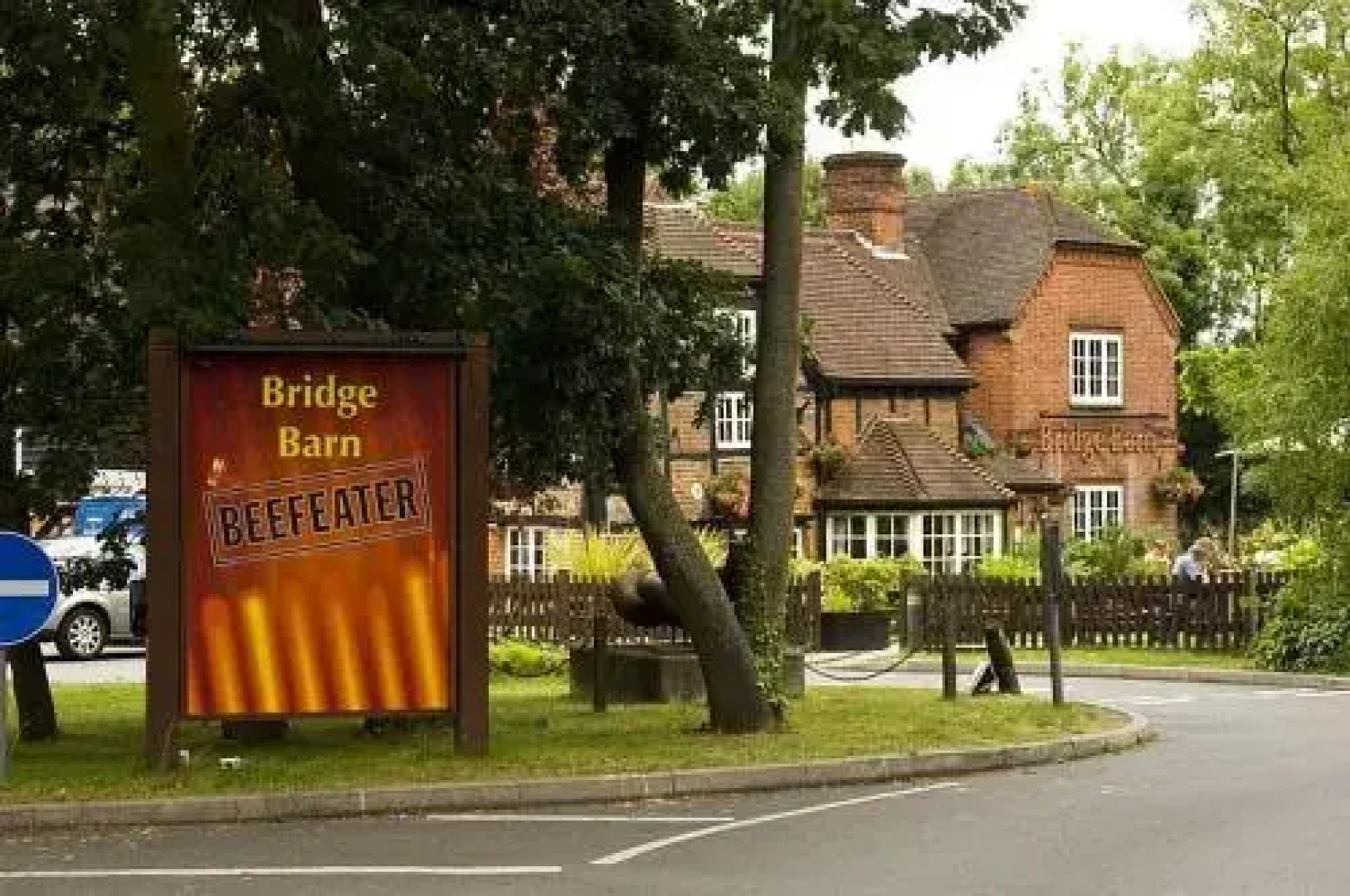 Premier Inn Woking West - A324